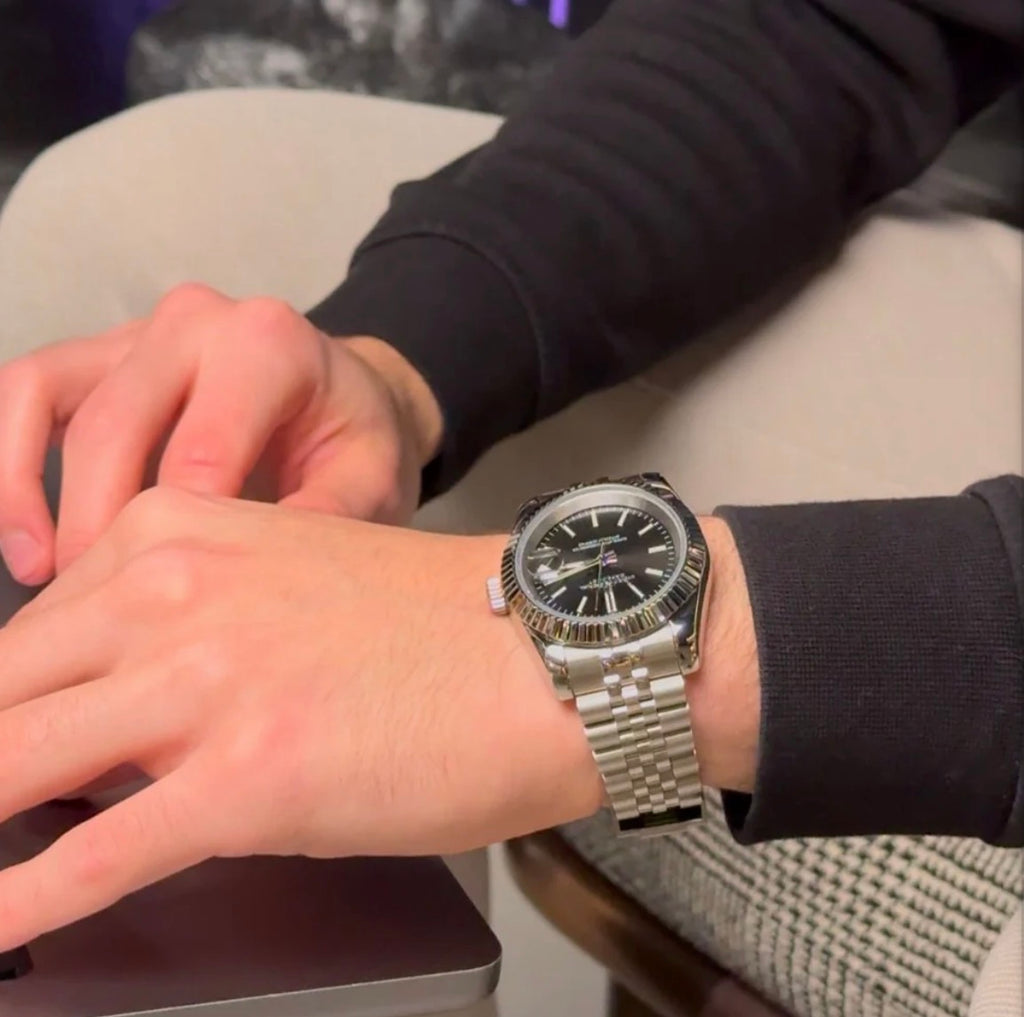 SEIKOJUST | CLASSIC BLACK